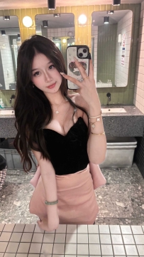 白嫩C杯可69的乖妹子