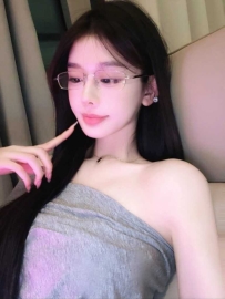 杏花岭反差纯欲眼镜妹