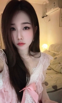 上海虹口区小骚货姿势摆好给你玩弄